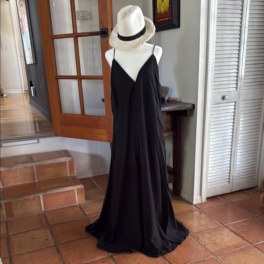Elegant Black Maxi Dress
